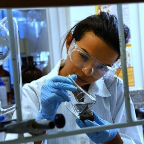 Bolsonaro corta recursos e impede continuidade de Pesquisas no Brasil, inclusive sobre&nbsp;COVID-19