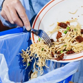 Genocídio, privatização da Eletrobras e restos de comida para o povo. Bem-vindos ao pesadelo chamado&nbsp;Brasil.