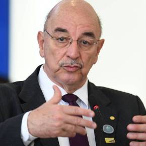 Organizador do ‘gabinete paralelo’, Osmar Terra fazia campanha contra o isolamento e vacinas baseado em informações&nbsp;falsas