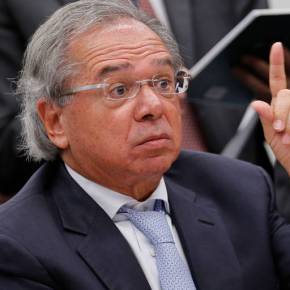 O “dedo podre” do governo no falso dilema precatórios versus Bolsa&nbsp;Família