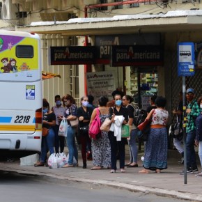 Para manter lucros, Empresas de Ônibus de Porto Alegre cortam 50% do Vale Alimentação dos&nbsp;Funcionários