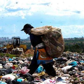Renda dos trabalhadores é menor que a 10 anos atrás, mostra&nbsp;PNAD/IBGE