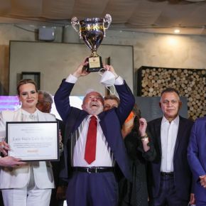 “Amanhã vai ter. Amanhã vai ser melhor”: Íntegra do Discurso de Lula ao receber o Prêmio Perseverança (Texto e&nbsp;Vídeo)