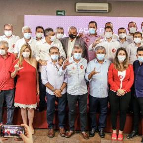 Prefeitos do PDT de Ciro e do PL de Bolsonaro se filiam ao PT no&nbsp;Ceará