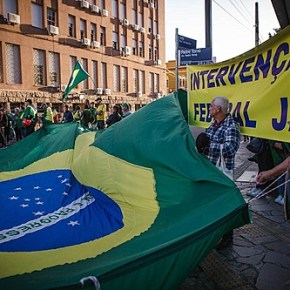 Atos terroristas aceleram substituição de Chefes das FFAA que permitiram acampamentos de golpistas&nbsp;criminosos