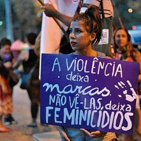 Brasil teve 4 mulheres vítimas de feminicídio por dia no primeiro semestre 