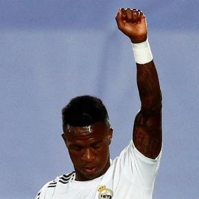 PUNHO CERRADO (Por Selvino&nbsp;Heck)