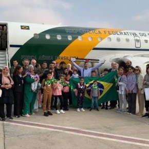 Agora livres, Brasileiros que estavam Reféns de Israel em Gaza estão voltando ao Brasil. Obrigado Presidente Lula&nbsp;!