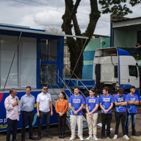 Em Canoas, Carreta Digital do Governo Lula vai capacitar jovens da periferia para a Área&nbsp;Tecnológica
