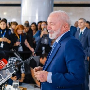 Lula no Comando! Veja e Leia ponto a ponto, a revigorante entrevista coletiva do&nbsp;Presidente