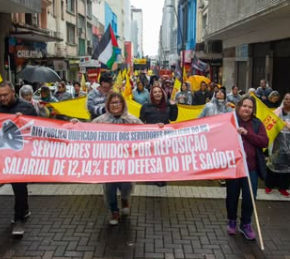 Milhares de Servidores Públicos protestaram nas ruas de Porto Alegre Contra o Desmonte IPE e da Educação Pública do&nbsp;RS