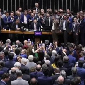 Barbaridade: 17 Deputados Gaúchos votaram na “PEC da Impunidade” pra não serem mais julgados na Justiça&nbsp;Comum