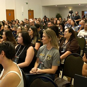 Oficiais de Justiça promovem debate sobre feminicídio e proteção às mulheres em Porto&nbsp;Alegre