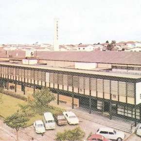 Ex-metalúrgicos da primeira fábrica a conquistar 44 horas semanais no Brasil lançam livro com memórias da&nbsp;luta